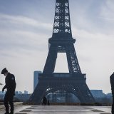 La tour Eiffel et son parvis ont été évacués samedi en début d'après-midi après une alerte à la bombe (archives).